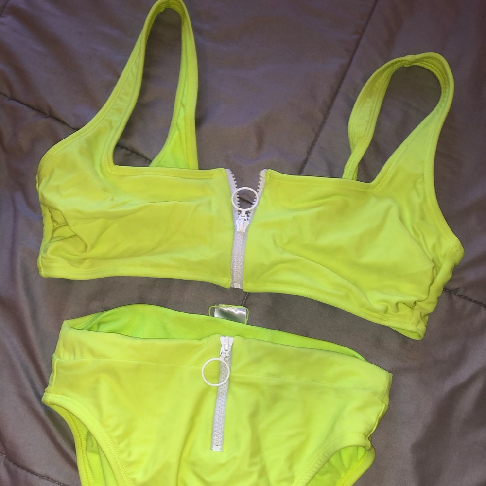 High Waisted Cheeky Bikini set 💚